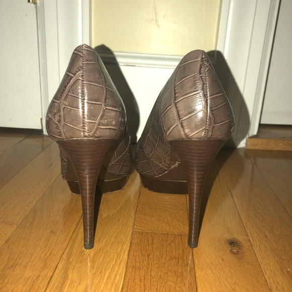Tory Burch Brown Leather Heels - Picture 4 of 7